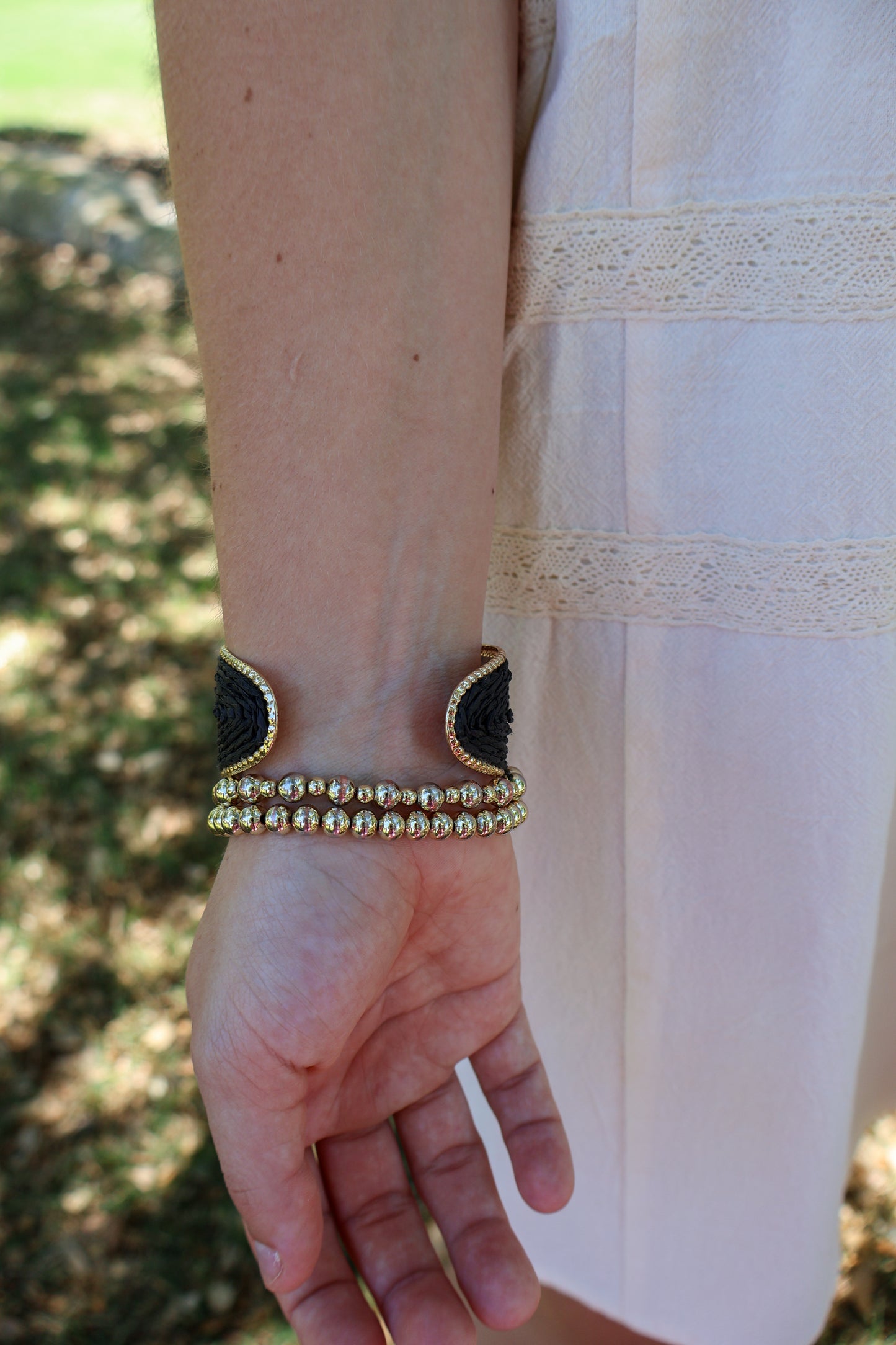 Raffia cuff