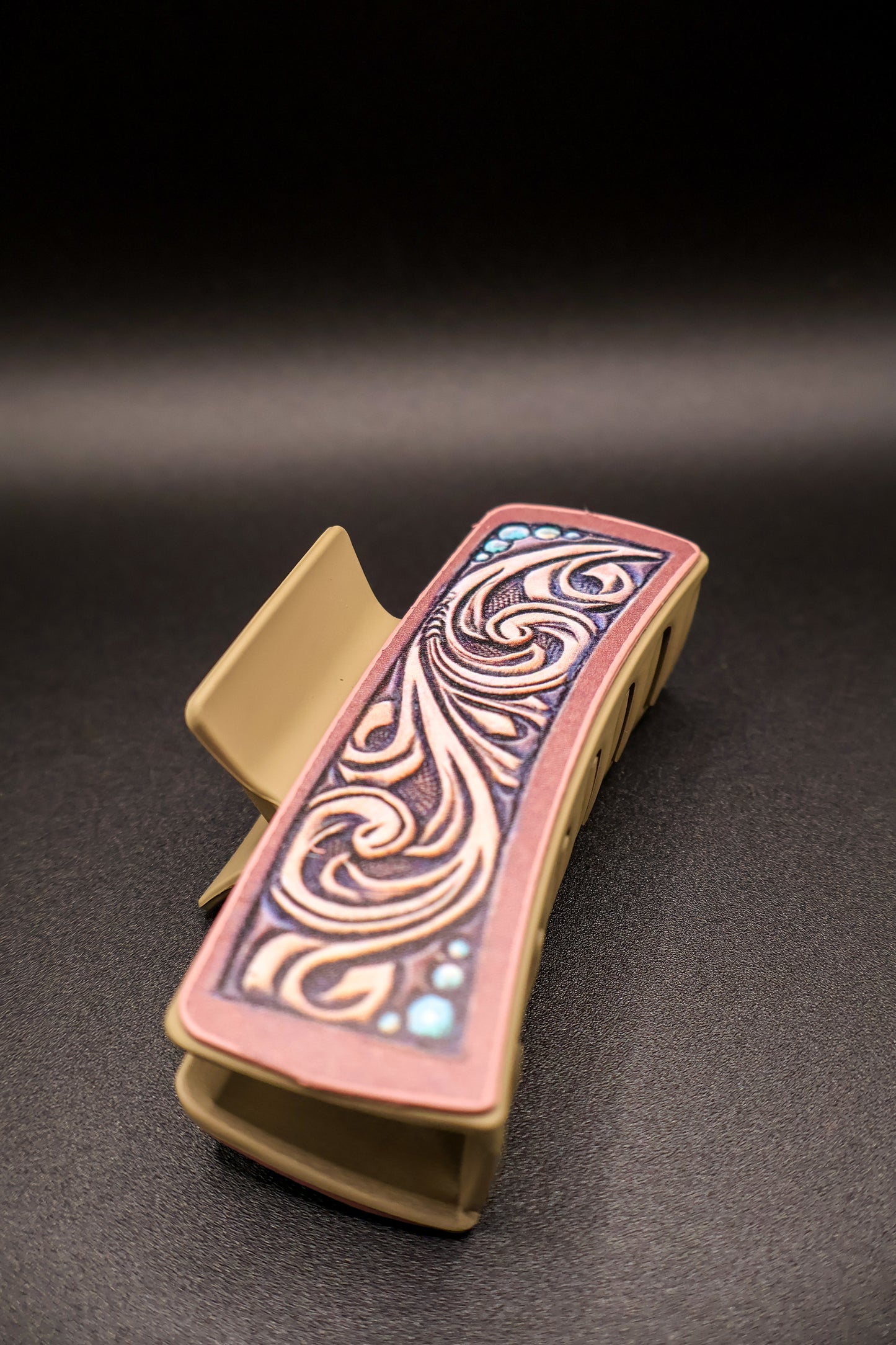 Western claw clips