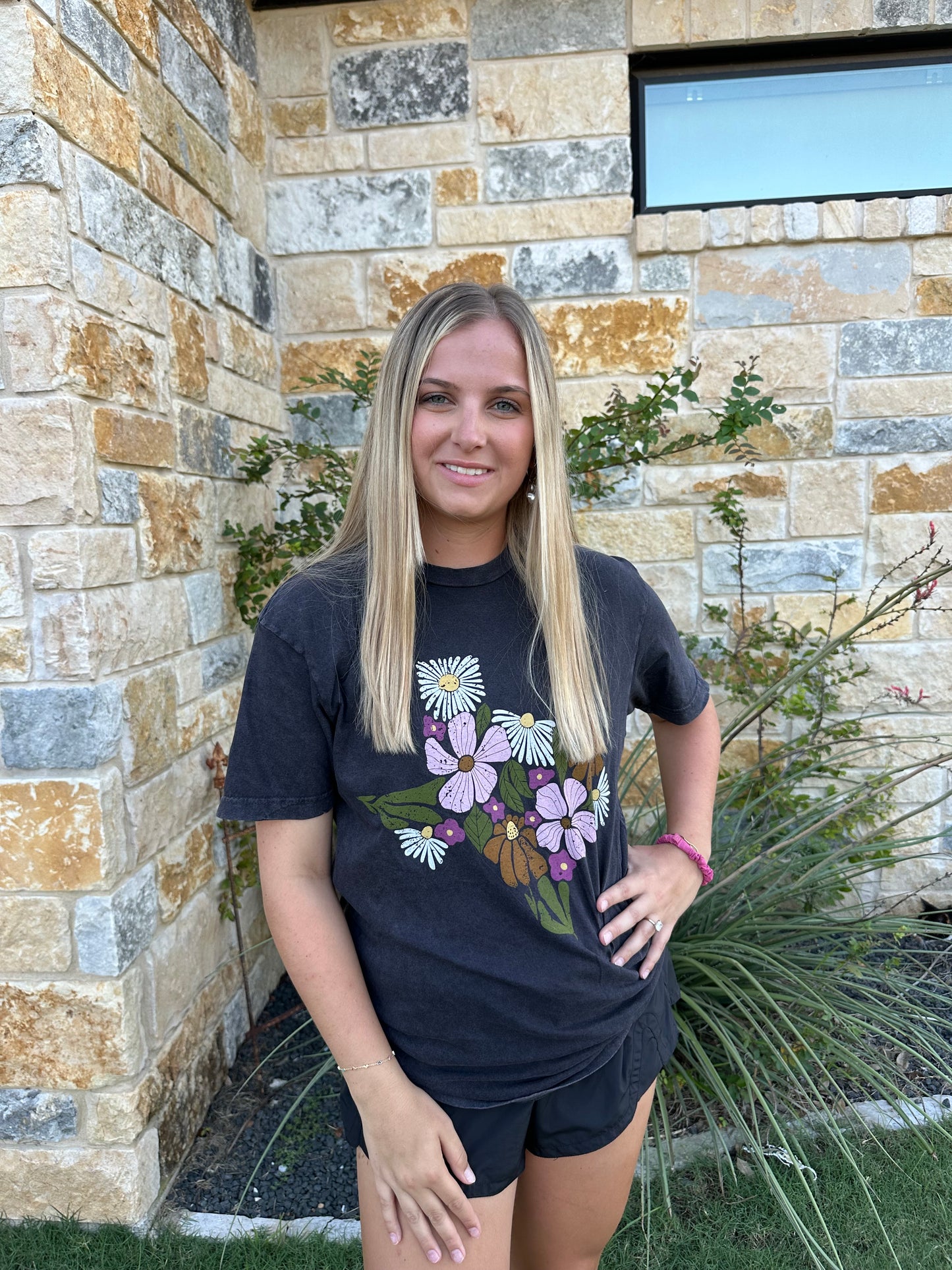 Texas Blooms graphic tee