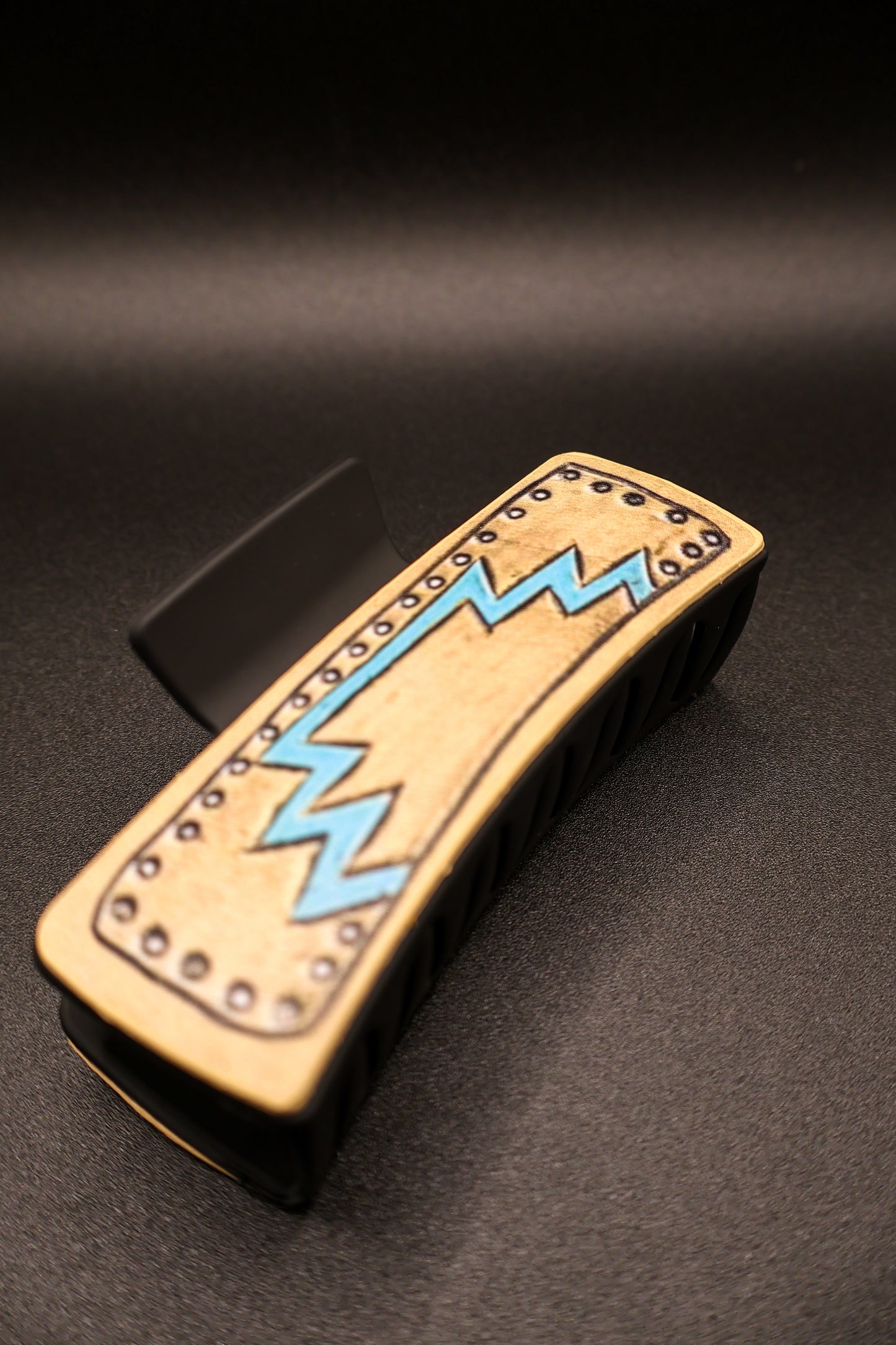 Western claw clips