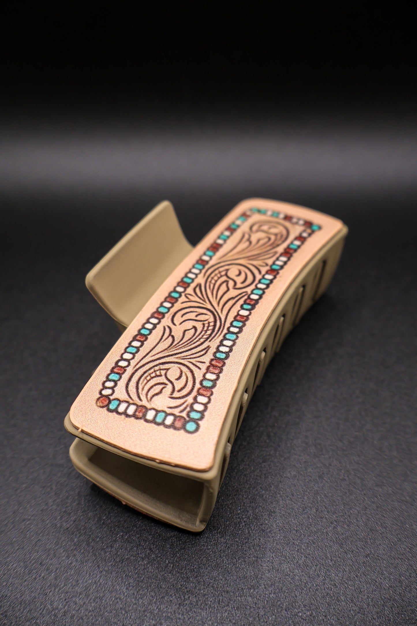 Western claw clips