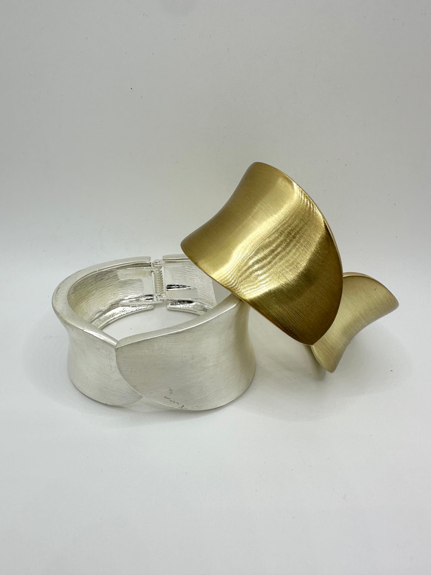 Alora bangle