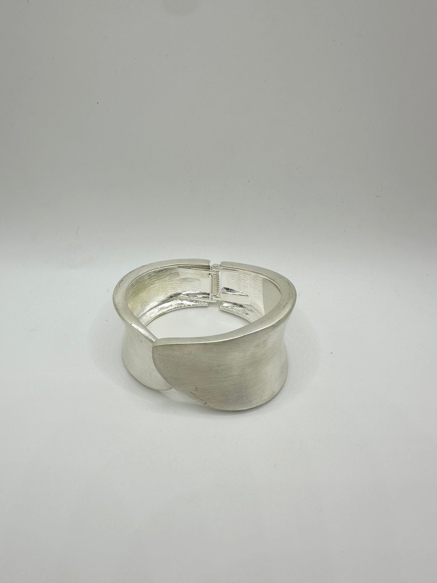 Alora bangle