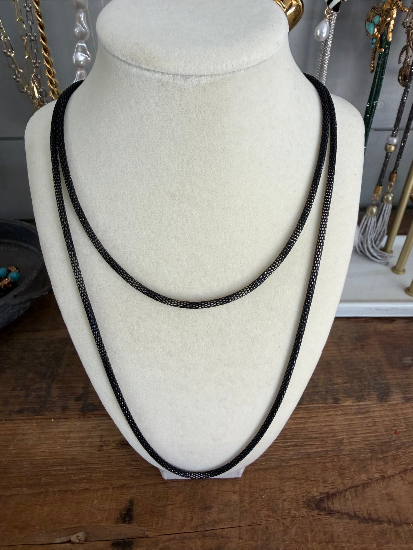 Mesh necklace